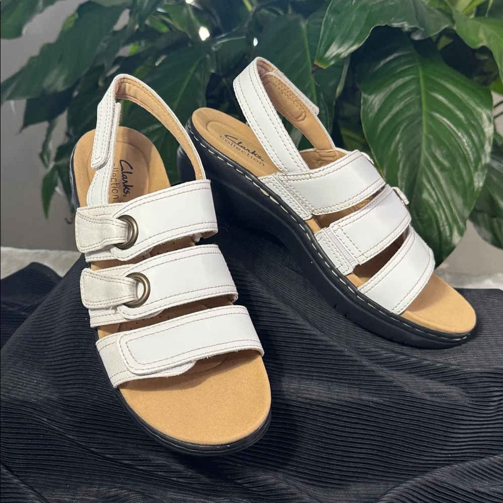 Clarks Collection Merliah 2 Bali White Faux Leather Sandal - Women's 8M / EU 39 - Picture 2 of 12